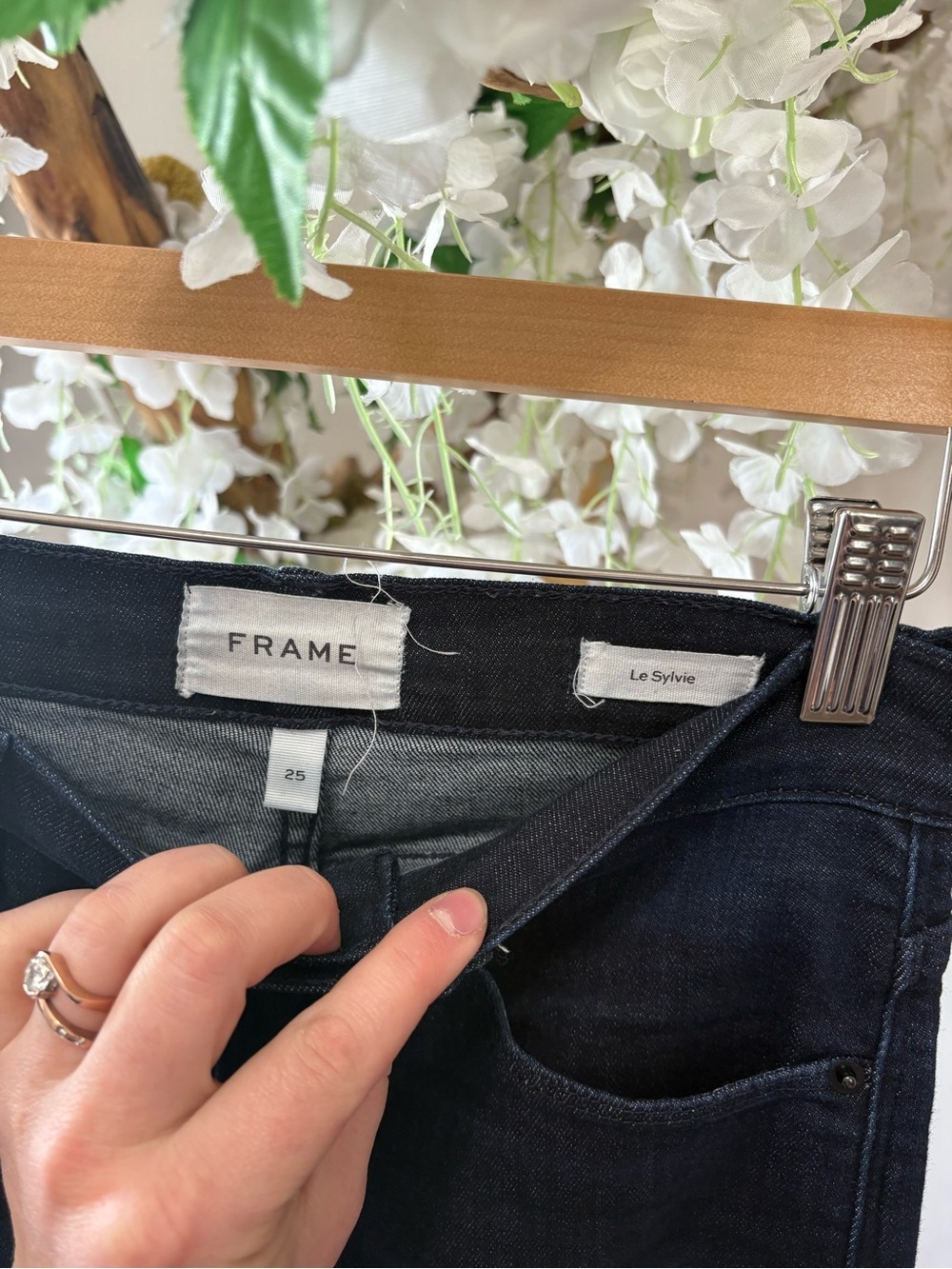 Frame Denim Slim Straight-Leg Jeans in Dark Indigo Wash - Picture 4 of 6